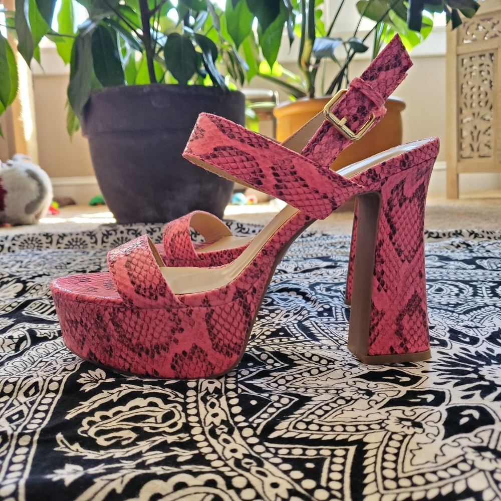 Fashion Nova heels